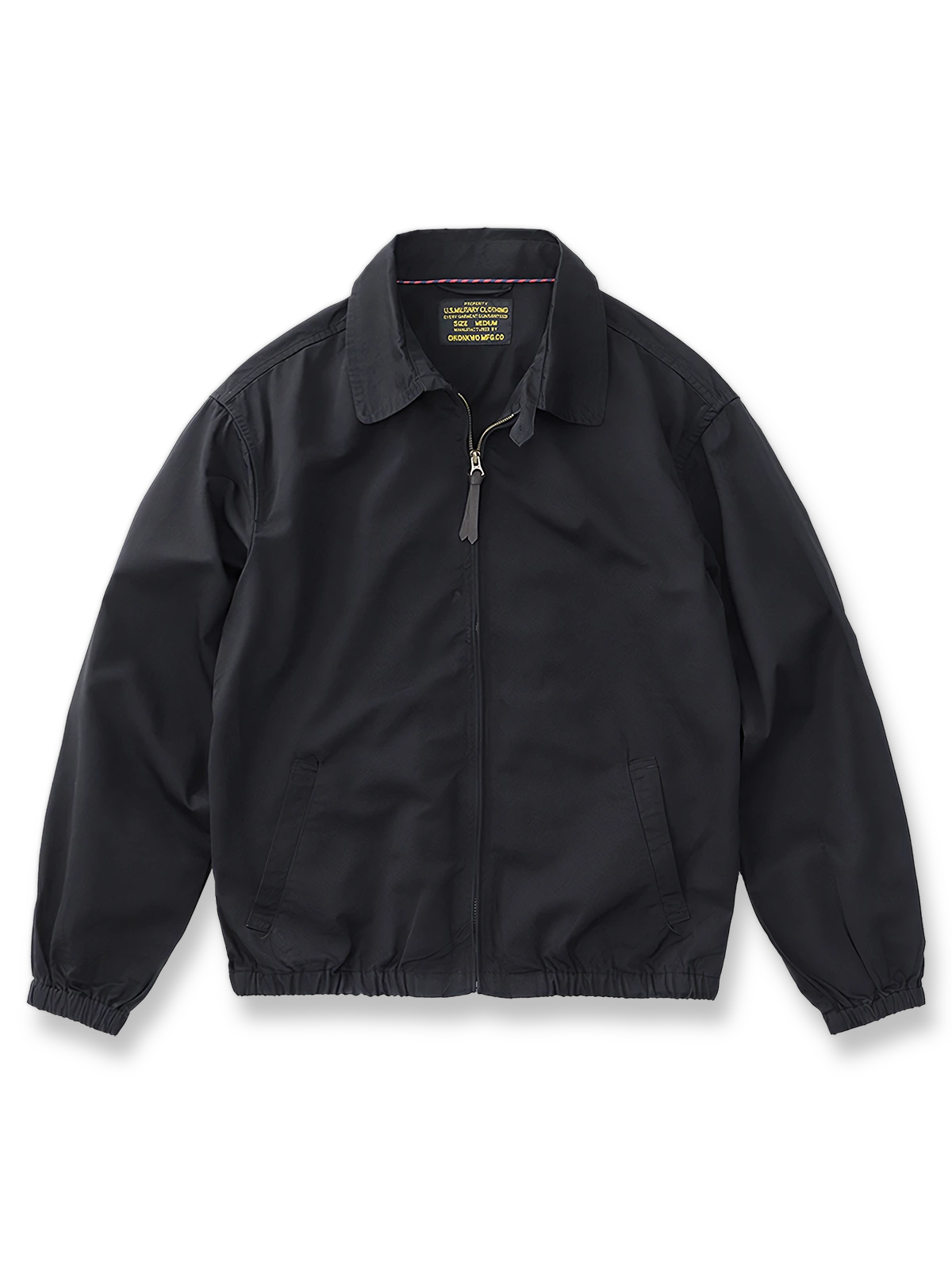 製品画像: クラシックBayportデザイン ハリントンジャケット 正面、シンプルで上品なスタイル
詳細画像: TALONジッパーと防風リブのディテール、エレガントなデザイン