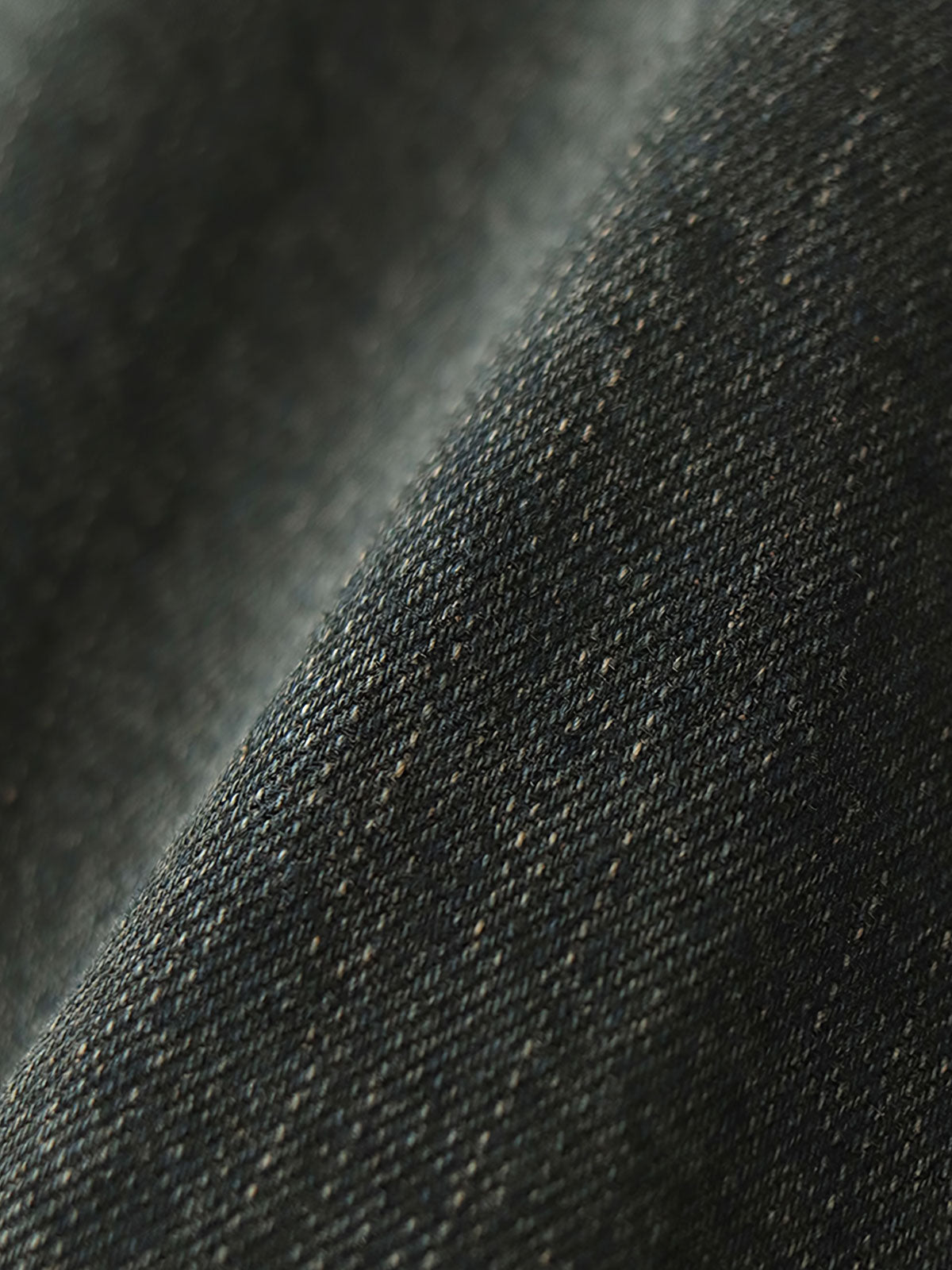 製品画像: アメリカンレトロ風 ルーズフィット ウォッシュ加工デニムワークジャケット 正面、ヴィンテージ感のあるデザイン
詳細画像: 背面の刺繍と銅色ボタンのディテール、クラシックなアクセント