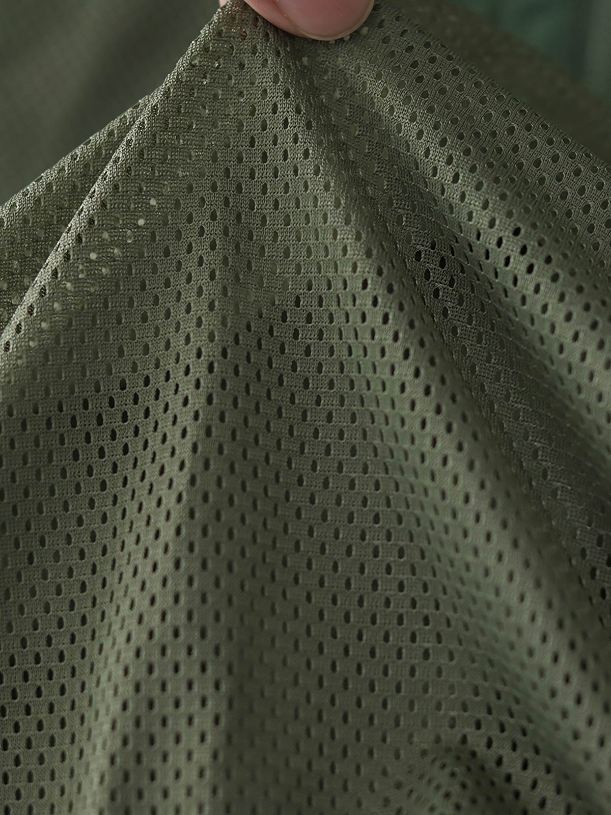 製品画像: レトロ風 配色 フード付き トレーニングジャケット 正面
詳細画像: ハーフジップと反射テープのディテール