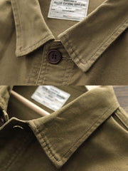 製品画像: ヴィンテージ風 ブラッシュド&ウォッシュ加工 多ポケット ワークジャケット 正面
詳細画像: 重厚なサテン生地、ブラッシュド&ウォッシュ加工、アシンメトリーなポケット ディテール