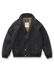 製品画像: G9 ハリントンジャケット メンズ 正面ビュー 高密度ポリエステル コットンライナー 春秋アウター
詳細画像: 背面のアンブレラヨークプリーツと TALON ジッパーのディテール、フラップ付きポケット