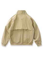 製品画像: G9 ハリントンジャケット メンズ 正面ビュー 高密度ポリエステル コットンライナー 春秋アウター
詳細画像: 背面のアンブレラヨークプリーツと TALON ジッパーのディテール、フラップ付きポケット