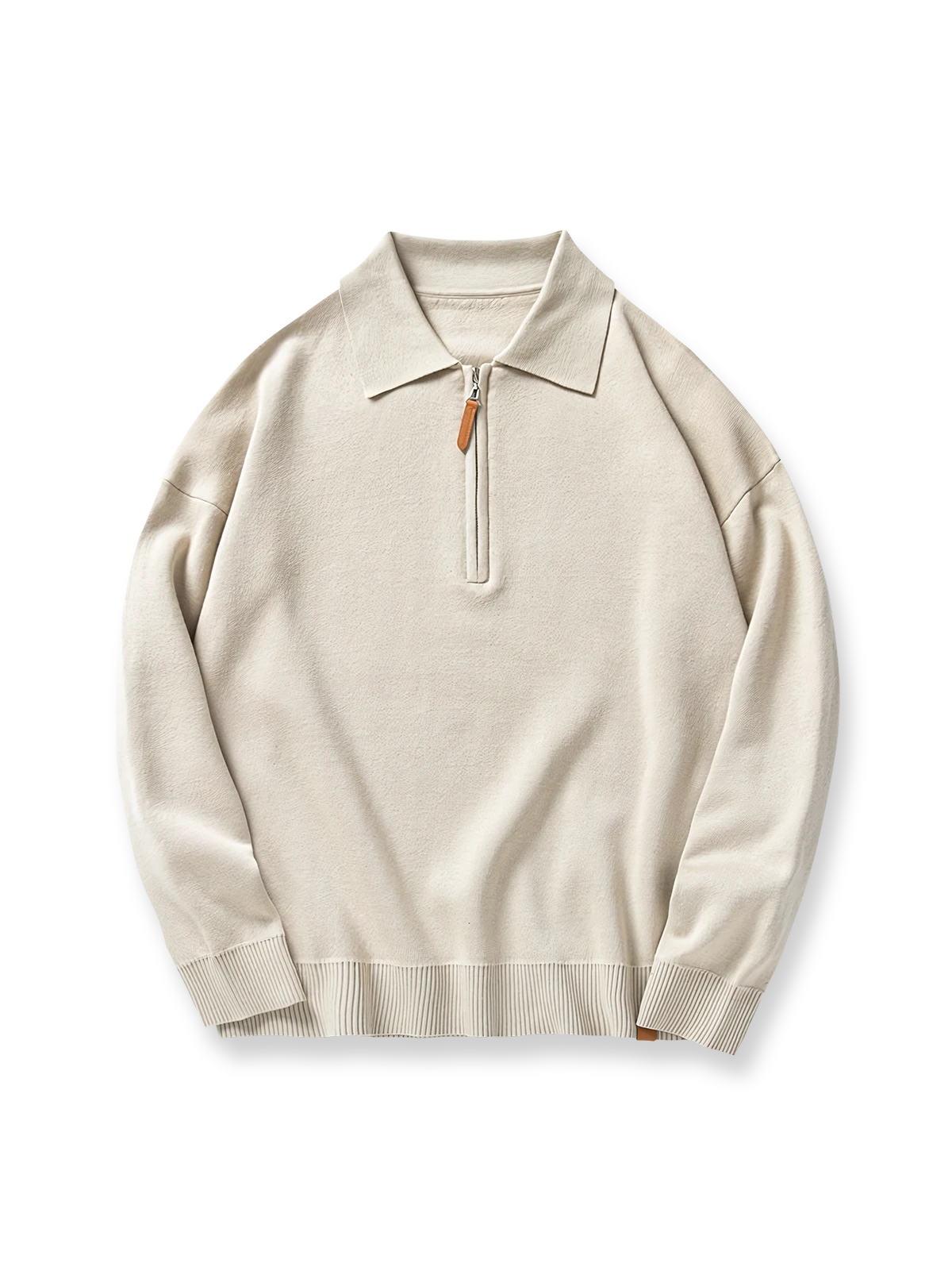 製品画像: ハーフジップラペル付きルーズフィットニットプルオーバー全体展示。ヴィンテージ感があり、リラックスしたカジュアルスタイルに最適。
詳細画像: ラペルとジップのディテール展示。ラペル付きのジップが特徴的なデザイン。