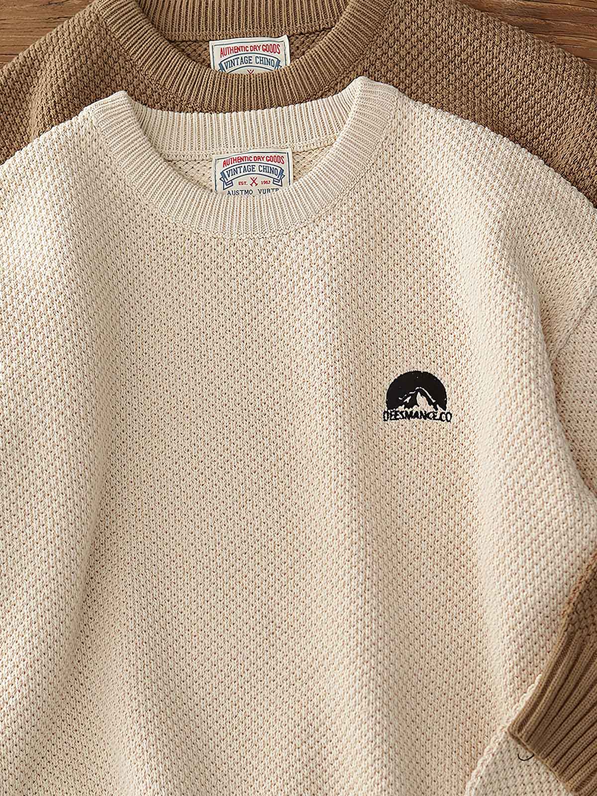 製品画像:ゆったりとしたワッフル編みクルーネックセーターの正面展示。ヴィンテージ風のデザインがカジュアルなスタイルにぴったり。
詳細画像:立体感のあるワッフル編みのディテールをクローズアップ。柔らかさと耐久性を兼ね備えたダブルヤーン素材。