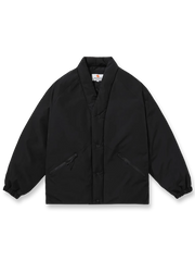 製品画像: アウトドア用ヴィンテージVネックワークジャケット全体展示。厚手で保温性のあるデザインが特徴。
詳細画像: Vネックとジップポケットのディテール展示。立体感と実用性が高いポケットが映えるデザイン。