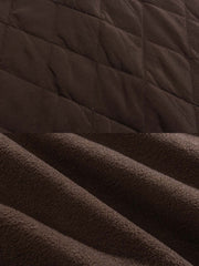 製品画像: 厚手ダブルブレストウールコートのブラウンとブラックの展示。エレガントなクラシックデザインが特徴。
詳細画像: ダブルブレストと袖口のディテール展示。上品な縫製とディテールの美しさが際立ちます。