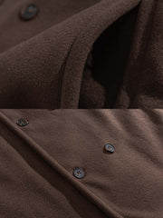 製品画像: 厚手ダブルブレストウールコートのブラウンとブラックの展示。エレガントなクラシックデザインが特徴。
詳細画像: ダブルブレストと袖口のディテール展示。上品な縫製とディテールの美しさが際立ちます。
