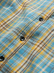 製品画像: ヴィンテージチェック柄裏起毛シャツ全体表示。温かみのある小粋なチェック柄で、ゆったりしたシルエットが特徴の秋冬シャツ。
詳細画像: 裏起毛のディテール画像。柔らかな質感が伝わるデザインで、快適な着心地と保温性が実感できる仕上がり。