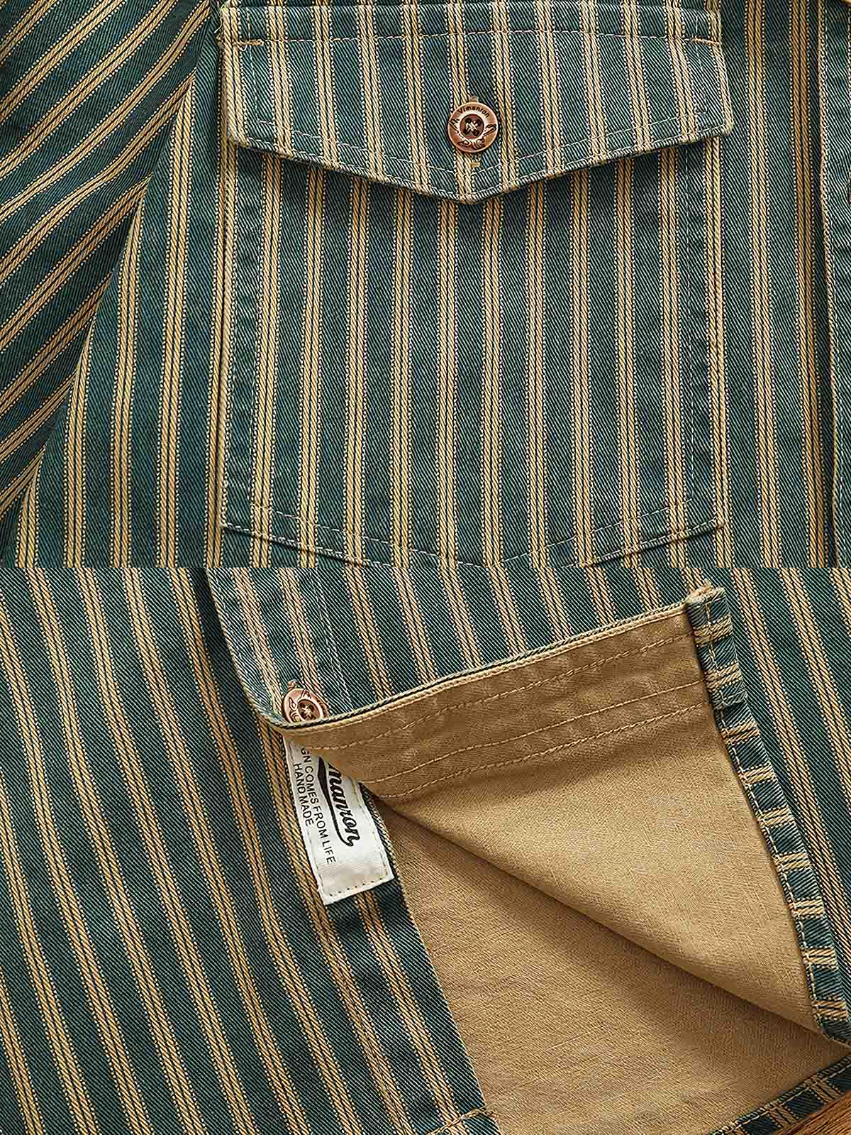 1. 製品画像(Main Image):
ストライプ柄ワークシャツ、ヴィンテージ風デザイン、ウォッシュ加工シャツ、秋冬向けシャツ、厚手ワークシャツ
2. 詳細画像(Detail Image):
ストライプ柄のアップ画像、ウォッシュ加工の生地、ワークシャツのディテール、フラップポケットとアーチ型裾の特写