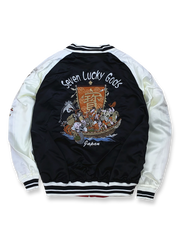 製品画像: リバーシブル シルク刺繍 横須賀 宝船 七福神 ジャケット全体画像、伝統的な横須賀刺繍と幸運の象徴デザイン
詳細画像: 七福神宝船と赤鬼、虎の刺繍ディテール、精緻なシルク刺繍で仕上げられた高級感あるデザイン