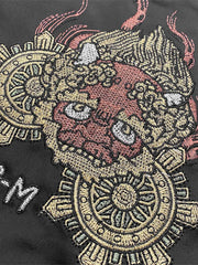 製品画像: リバーシブル 横須賀 富士山と鬼若丸刺繍 ジャケット全体画像、日本の伝統を感じさせる刺繍デザイン
詳細画像: 富士山と鬼若丸の刺繍ディテール、横須賀刺繍の高度な技法と精巧なデザイン