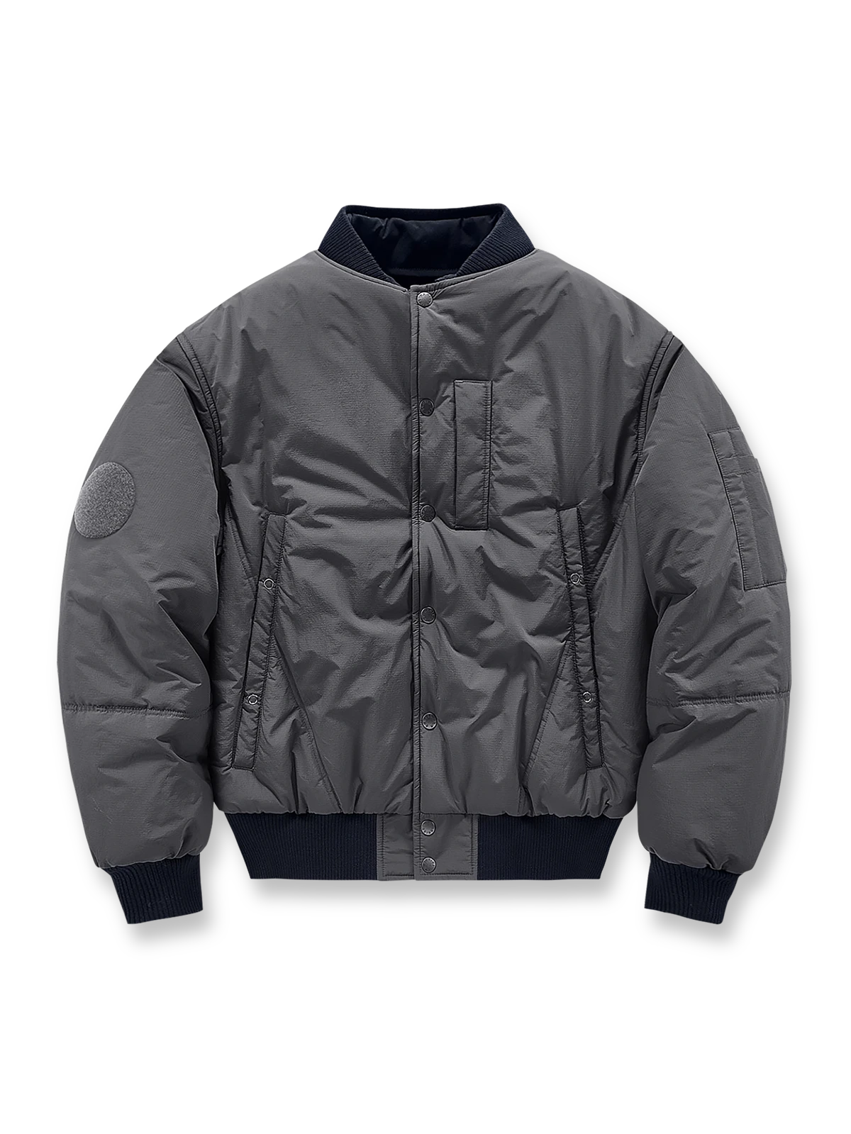 製品画像: アメリカンヴィンテージ リバーシブル ベースボールジャケットの全体画像、面ファスナー付き空軍ワッペンとスカル&コイン刺繍が特徴の個性的デザイン
詳細画像: 背面に施されたスカルとコインの刺繍ディテール、面ファスナー付き空軍ベースボールワッペンの特写、高耐久ポリエステルと柔らかなレーヨン素材