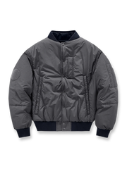 製品画像: アメリカンヴィンテージ リバーシブル ベースボールジャケットの全体画像、面ファスナー付き空軍ワッペンとスカル&コイン刺繍が特徴の個性的デザイン
詳細画像: 背面に施されたスカルとコインの刺繍ディテール、面ファスナー付き空軍ベースボールワッペンの特写、高耐久ポリエステルと柔らかなレーヨン素材