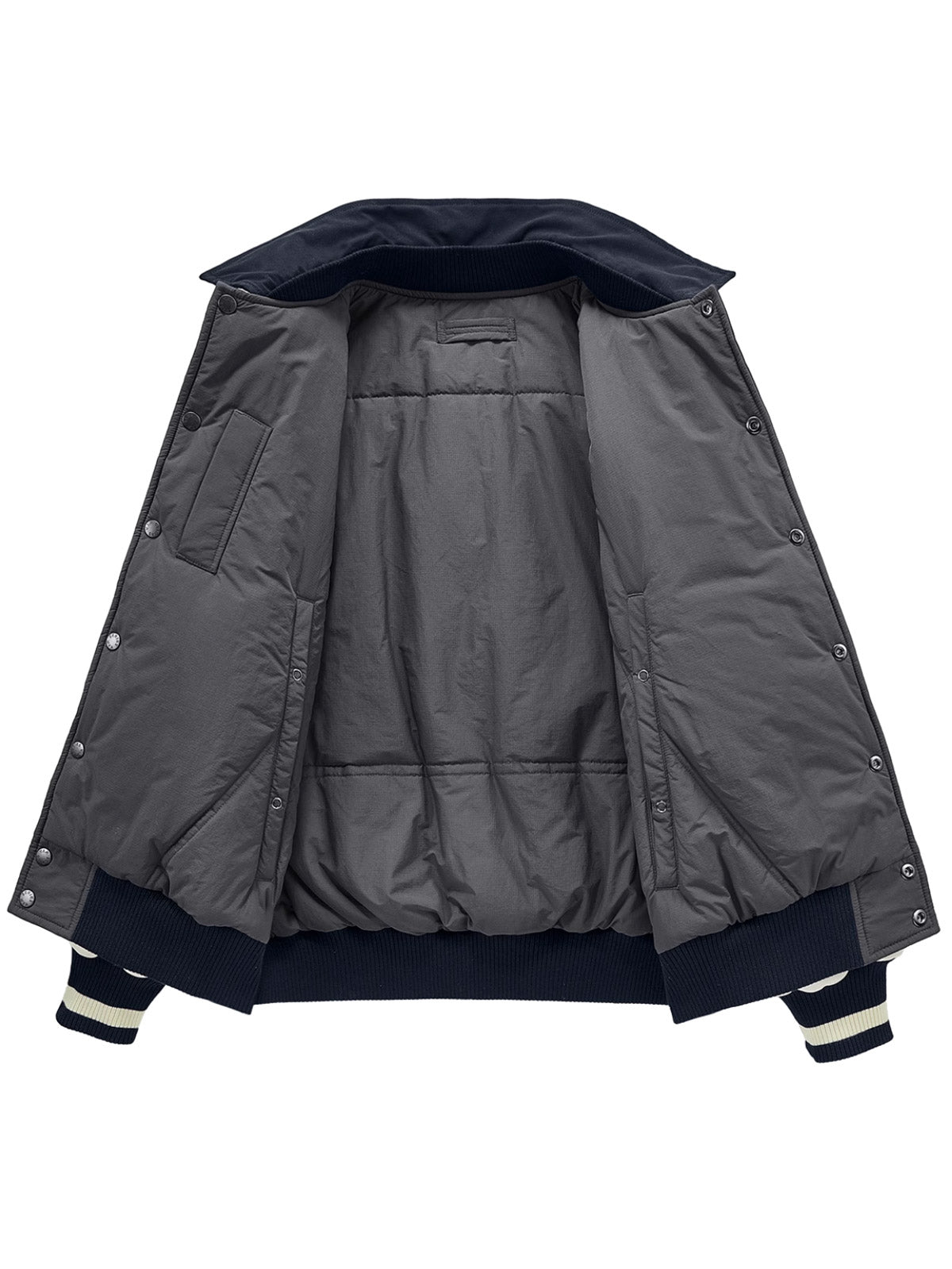 製品画像: アメリカンヴィンテージ リバーシブル ベースボールジャケットの全体画像、面ファスナー付き空軍ワッペンとスカル&コイン刺繍が特徴の個性的デザイン
詳細画像: 背面に施されたスカルとコインの刺繍ディテール、面ファスナー付き空軍ベースボールワッペンの特写、高耐久ポリエステルと柔らかなレーヨン素材