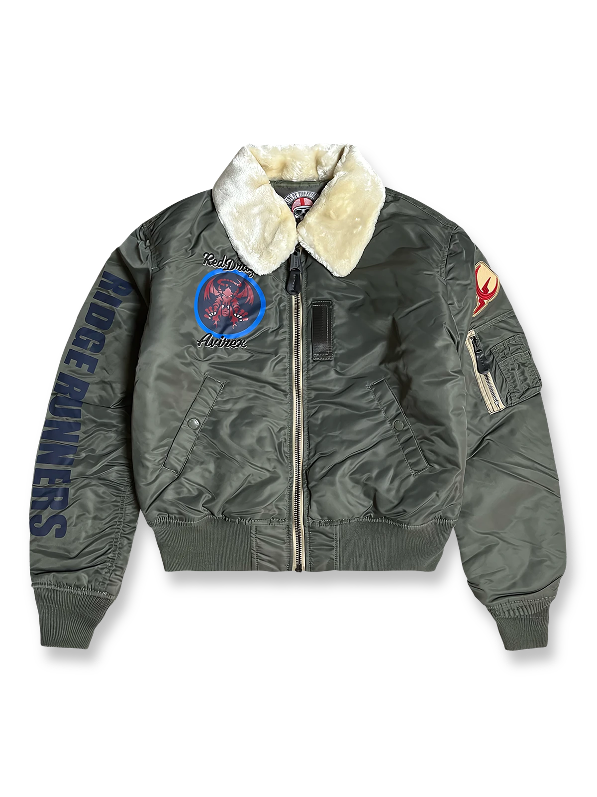 製品画像: レッドドラゴンテーマのB15中綿フライトジャケットの全体画像、クラシックなミリタリーデザインと保温性が特徴
詳細画像: 背面のレッドドラゴン刺繍と「RIDGE RUNNERS」刺繍のディテール、100%ナイロン素材による防風効果