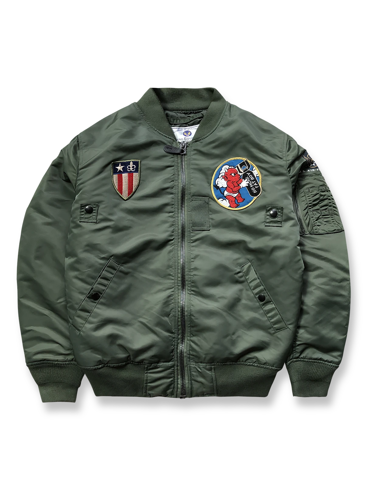 製品画像: テッドマン刺繍MA-1飛行ジャケットの全体画像、ヴィンテージアメリカンミリタリースタイルが特徴
詳細画像: ジャケット背面のテッドマン刺繍と「WE'LL GIVE 'EM HELL!」スローガンのディテール