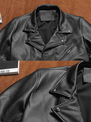 製品画像: 高品質1.0mm厚フルグレインレザー製のスタイリッシュでタフなライダースジャケット全体画像。クラシックなラペルとジップディテールが強調され、バイクライディングやカジュアルスタイルにも最適。
詳細画像: クローズアップで撮影されたラペルとジップディテール、フルグレインレザーの質感がわかる特写。ジャケットのクラシックなデザイン要素と耐久性の高いジップ構造を強調。