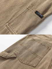 製品画像:
ウォッシュドランバージャック風コットンデニムパンツ全体像、レトロデザイン、快適な履き心地
詳細画像:
デニムパンツ膝部分の補強パッチディテール、耐久性重視、デザイン性と機能性の融合