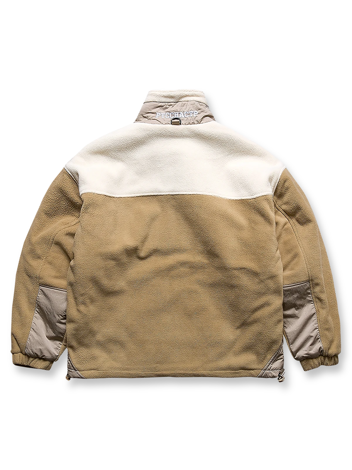 製品画像
カラーブロックフリースジャケットの正面画像。カラーブロックデザインが特徴的な、軽量で保温性に優れたフリース素材を使用した秋冬向けの多ポケットジャケット。
詳細画像
フリース素材を使用したカラーブロックデザインの多機能ポケットが特徴的なジャケットのディテール。収納力を高めるポケットと、立ち襟デザインが秋冬の寒さから守ります。