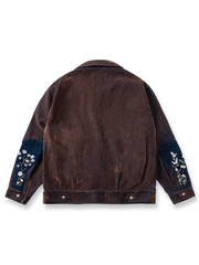 製品画像
レトロウォッシュ加工を施したワークジャケット。刺繍ディテールと多ポケットデザインが特徴的で、100%コットン素材を使用したアメリカンレトロスタイルのジャケット。
詳細画像
袖口の水滴刺繍パッチとフラップポケットデザインが特徴的なレトロウォッシュ加工ワークジャケットのディテール。