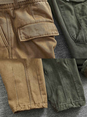 製品画像
カーキ色の裏起毛&加厚ストレートワークパンツ全体展示図、裏起毛デザインと加厚素材のディテールが際立つ。
詳細画像
パンツのウエスト部分、ゴムとポケットのディテールアップ。ゴムウエストとドローコードの調節可能なデザインが強調されている。