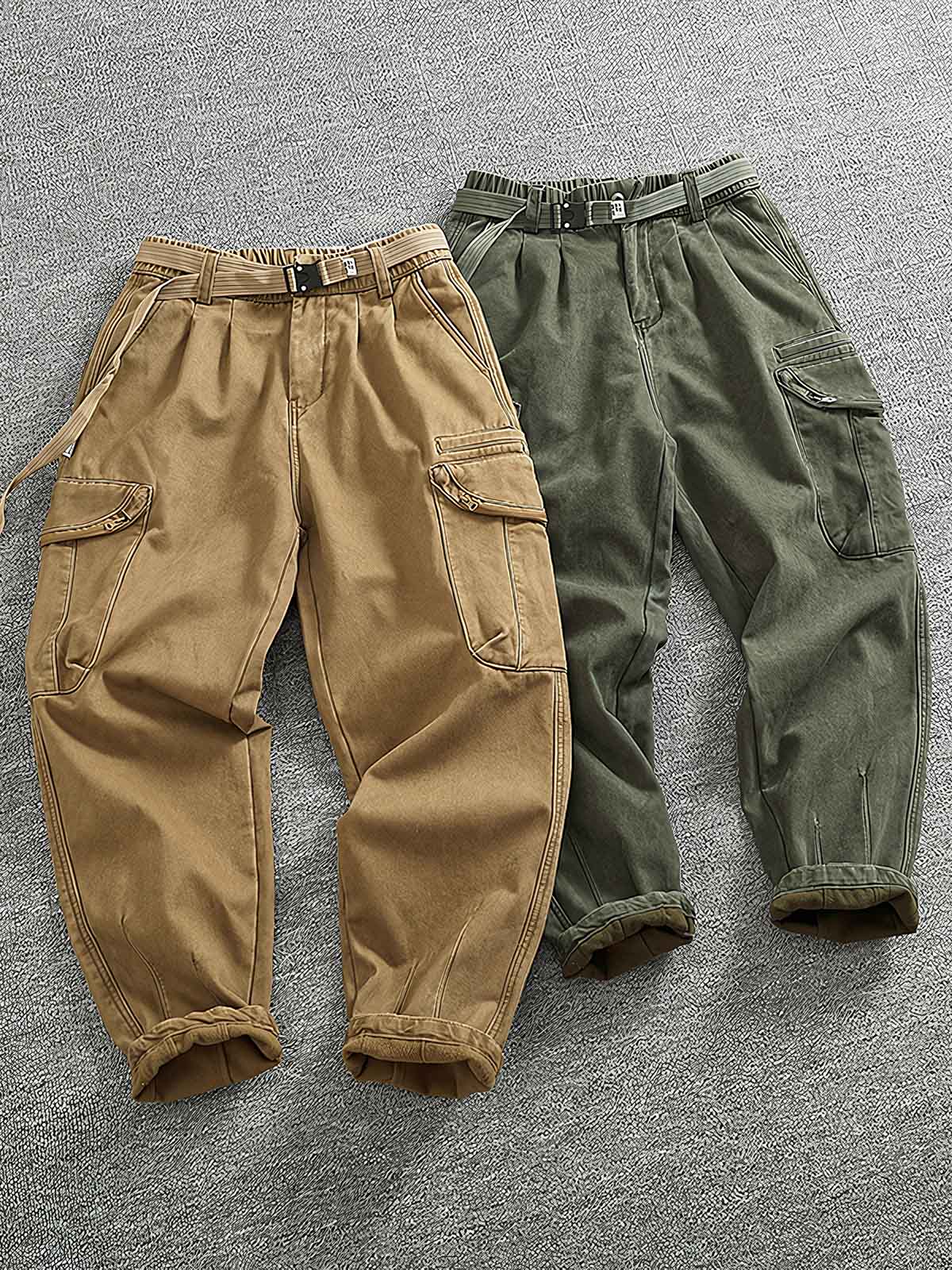 製品画像
カーキ色の裏起毛&加厚ストレートワークパンツ全体展示図、裏起毛デザインと加厚素材のディテールが際立つ。
詳細画像
パンツのウエスト部分、ゴムとポケットのディテールアップ。ゴムウエストとドローコードの調節可能なデザインが強調されている。