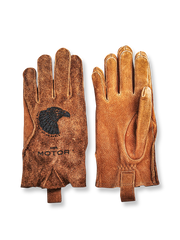 製品画像
マットレザーのバイカーズグローブ全体展示。バイカーズグローブ特有の硬派で無骨なデザインが際立ち、ライディングに最適な機能性を持ち合わせています。ヴィンテージ感のあるレザーが、長年の使用でさらに味わい深く変化する点が特徴です。
詳細画像
グローブのディテールと素材感アップ。マットレザーを使用した手袋の細部が強調されており、特にダブルステッチや鷲の目のデザインが、製品の耐久性と独特な個性を引き立てています。手に馴染む柔らかな質感や、ヴィンテージの風合いが美しく表現されています。