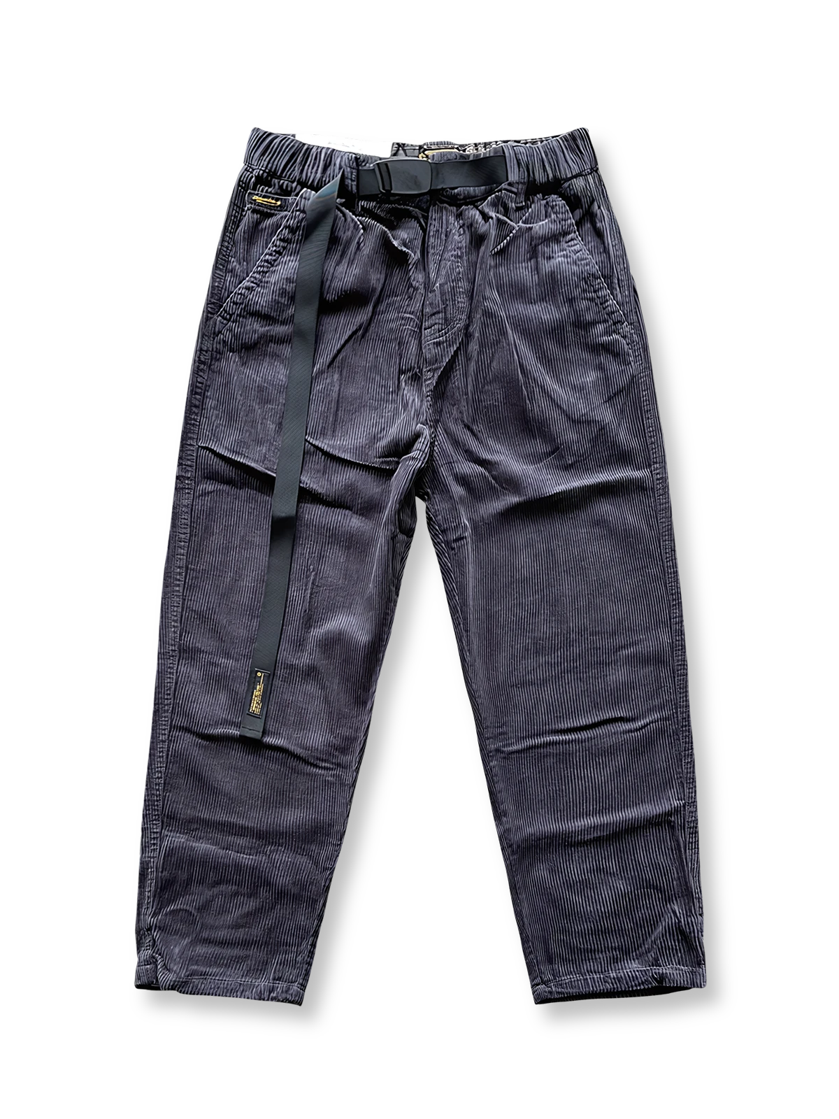 製品画像: クラシックなコーデュロイ素材とワークデザインを融合したカジュアルパンツ全体の外観、ペイズリー柄の裏地がアクセント。
詳細画像: 純銅製YKKジッパーやウエスト部分の伸縮性ゴム仕様、ペイズリー柄裏地のディテールクローズアップ。