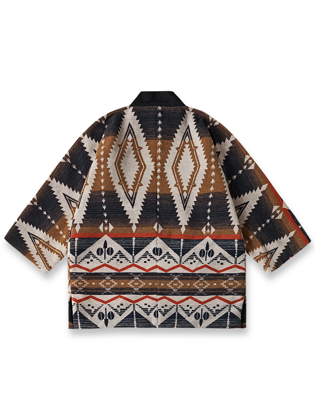 製品画像
インディアン柄とレトロデザインが特徴のはんてん。アメリカ西部開拓時代のスタイルと伝統的なインディアンのトーテムデザインを融合した、ヴィンテージ感漂うコットンウール混紡素材の全体展示。
詳細画像
はんてんのフロントに使用された剣道刺し子生地のディテール特写。繊細な職人技術が際立つデザインと、酵素ウォッシュ加工によるヴィンテージ感が融合した素材感のクローズアップ。