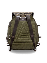 製品画像: 第5世代M39ヴィンテージキャンバスバックパック全体イメージ画像。厚手キャンバス素材と牛革補強が特徴で、特殊なウォッシュ加工がヴィンテージ感を際立たせたデザイン。アウトドアやサイクリングに適した大容量仕様。
詳細画像: 牛革で補強されたストレスポイントと、スムーズな開閉を実現するトップおよびサイドジッパーのディテールをクローズアップした画像。高耐久性と実用性が際立つ。