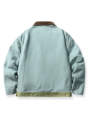 製品画像: 3WAYヴィンテージ切り替えデザインダウンワークジャケット全体イメージ画像。ブラウンコーデュロイ襟とネイビー×ミントグリーンの配色が特徴で、取り外し可能なインナーダウンを備えた多機能アウター。
詳細画像: ホワイトダックダウンライナーの取り外し構造とブラウンコーデュロイ襟、さらに水洗い加工が施された耐久性の高いコットン表地のディテールクローズアップ画像。保温性とクラシックなヴィンテージ感が際立つ仕上がり。