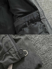 製品画像:
"高品質なウール素材で作られた秋冬用ジャケット、シンプルで洗練されたデザインが特徴。ウール混紡素材で暖かく、柔らかな手触りが魅力。カジュアルからフォーマルまで幅広いシーンに対応できるスタイリッシュなアウター"
詳細画像:
"ウール混紡素材を使用したジャケットの細部をクローズアップした画像。柔軟でありながらしっかりとした生地感、袖口・裾・肩部分の縫製の丁寧さや、デザインのディテールが際立つ"