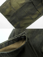 製品画像:
"重厚な厚手のヒョウ柄カモフラージュパラシュートカーゴパンツの全体図。ヴィンテージ感と耐久性を引き立てる水洗い加工とヒョウ柄カモフラージュプリントが特徴的なデザイン"
詳細画像:
"パラシュートパンツのダブルプリーツと6ポケットデザインのクローズアップ。機能性を重視したディテールと、ヴィンテージ風の風合いが際立つ素材感"