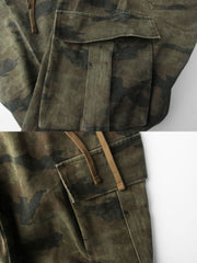 製品画像:
"重厚な厚手のヒョウ柄カモフラージュパラシュートカーゴパンツの全体図。ヴィンテージ感と耐久性を引き立てる水洗い加工とヒョウ柄カモフラージュプリントが特徴的なデザイン"
詳細画像:
"パラシュートパンツのダブルプリーツと6ポケットデザインのクローズアップ。機能性を重視したディテールと、ヴィンテージ風の風合いが際立つ素材感"