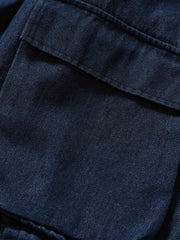 製品画像代替テキスト
フード付きウォッシュドデニム中綿ジャケット、ヴィンテージ風デザインの全体画像。多ポケットデザイン、グレーのフードとウォッシュドデニムの質感が際立つ秋冬ジャケット。
詳細画像代替テキスト
ウォッシュドデニムの質感を強調したフード付き中綿ジャケットのディテール。多ポケットデザインとフード部分のヴィンテージ感、質感にこだわった作り。