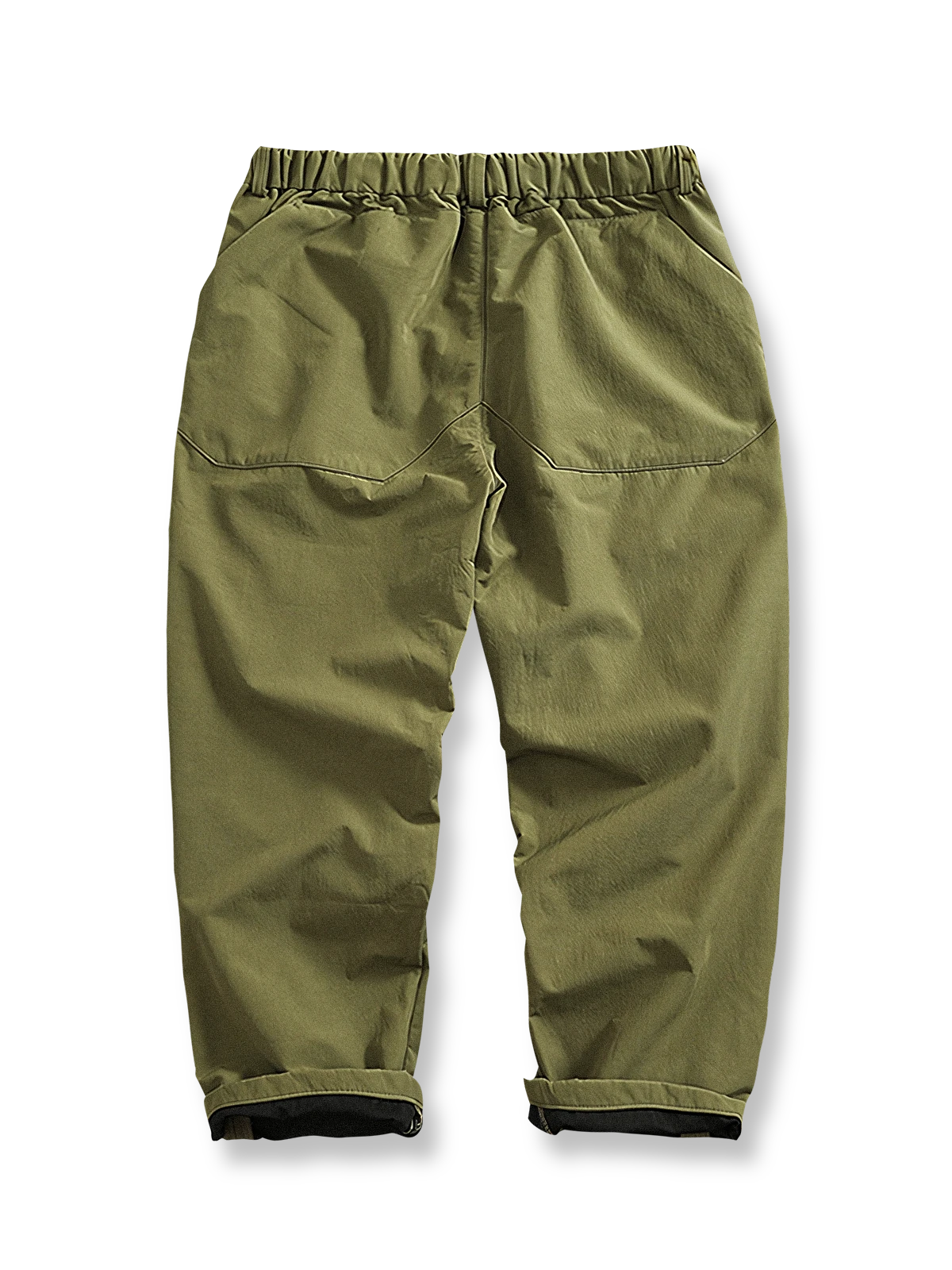 製品画像: 複合素材の加厚デザインが特徴の機能性ワークパンツ正面展示画像、アウトドアと日常使いに最適なアイテム。
詳細画像: ワークパンツのディテールアップ、スポーツジップポケットと膝部の3D立体カットによる最適なフィット感。