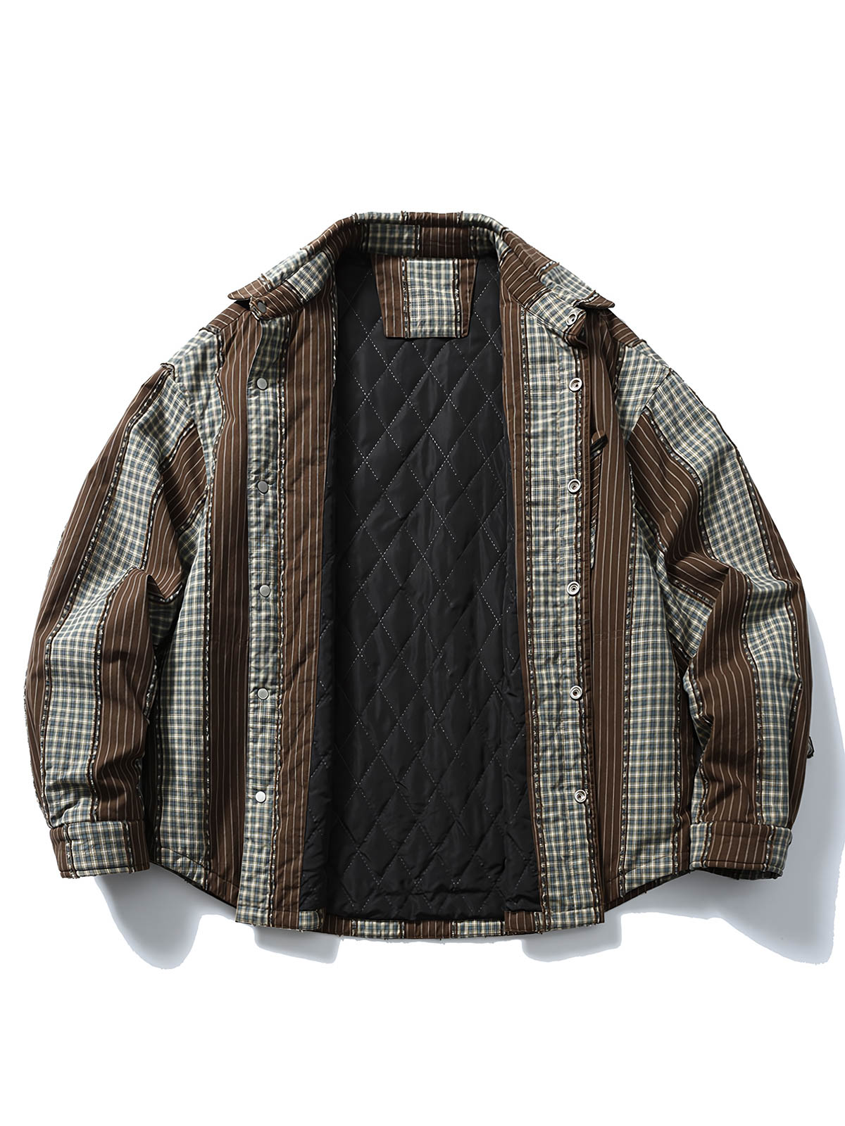 製品画像:
ストライプパッチワーク長袖シャツ、厚手中綿入りデザイン、ヴィンテージワークウェアスタイル、ゆったりシルエット、寒冷な季節に最適な保温性
詳細画像:
ストライプパッチワークのディテール、ヴィンテージ感を引き立てるクラシックなデザイン、中綿入りの裏地で追加の保温性、ゆったりとしたカット