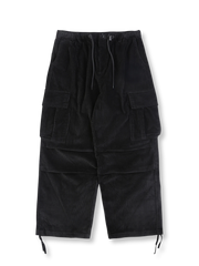 製品画像:
ビッグポケットコーデュロイカーゴパンツ、厚手コーデュロイ素材使用、ビッグポケットデザインで収納力を向上、秋冬に最適な暖かさと実用性を兼ね備えたアイテム
詳細画像:
コーデュロイ生地とビッグポケットディテール、裾のドローコードとウエストの調節可能なドローコード、ゆったりとしたシルエットでリラックスした着心地