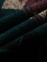 製品画像:
リバーシブル民族風中綿はんてん、民族風プリントウールとシンプルなデニムの裏地、リバーシブルデザインで文化的な魅力と実用性を兼ね備えた冬の必須アイテム
詳細画像:
民族風プリントウール素材のディテール、デニム裏地デザイン、ウエストベルトでシルエット調整可能、ゆったりとしたカットで快適な着心地