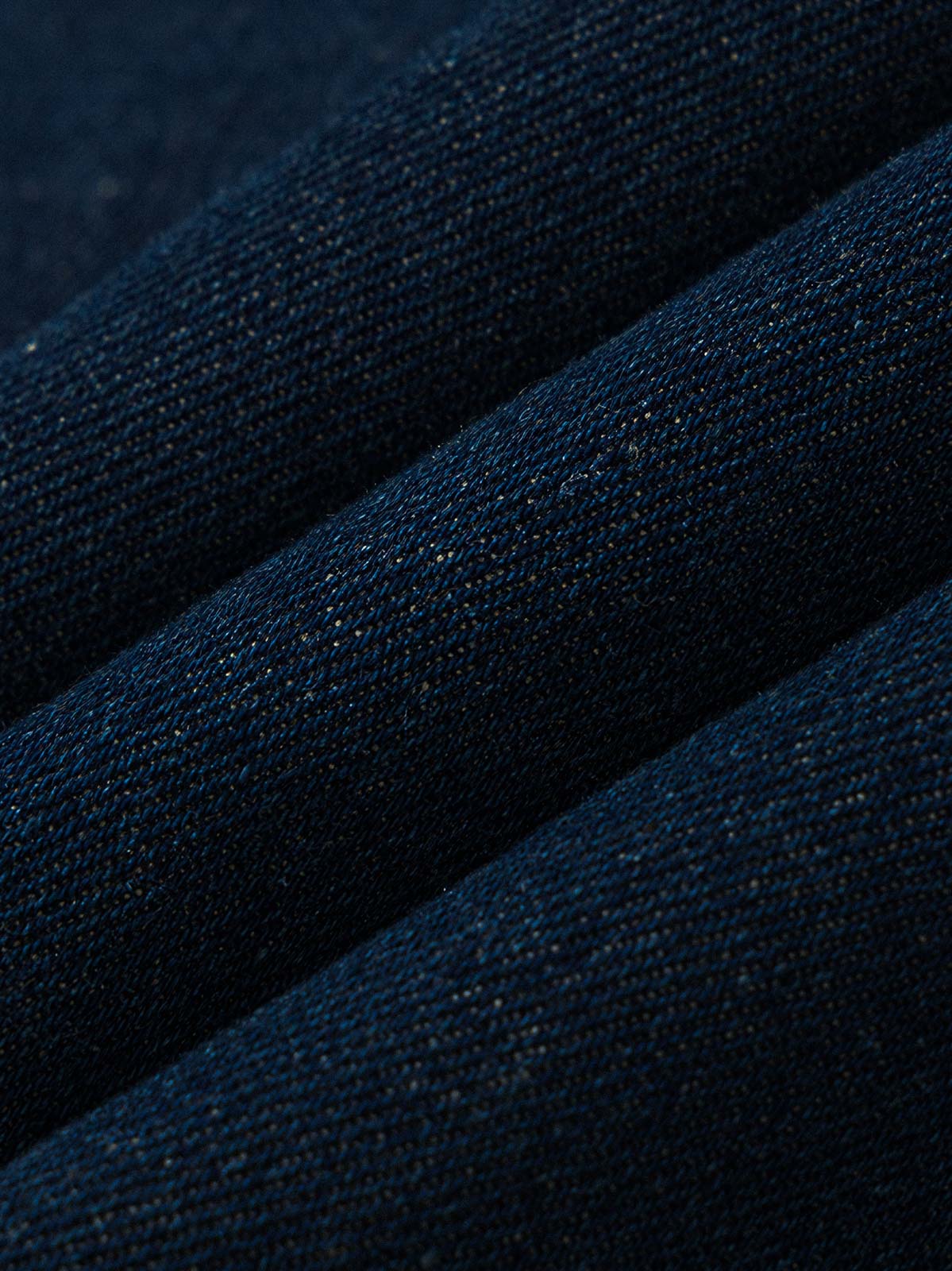 製品画像:
リバーシブル民族風中綿はんてん、民族風プリントウールとシンプルなデニムの裏地、リバーシブルデザインで文化的な魅力と実用性を兼ね備えた冬の必須アイテム
詳細画像:
民族風プリントウール素材のディテール、デニム裏地デザイン、ウエストベルトでシルエット調整可能、ゆったりとしたカットで快適な着心地