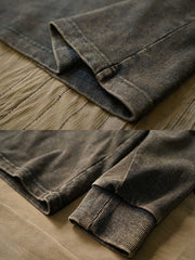 製品画像: ハードウォッシュ加工でヴィンテージ感を演出した植物染めのヘンリーネック長袖Tシャツ。コントラストカラーのフリンジデザインがアクセントとなり、独特な質感を演出。
詳細画像: 厚手で耐久性のある300gダブル糸コーマコットンニットを使用。植物染めによる色合いとフリンジデザインがヴィンテージ感を高める。