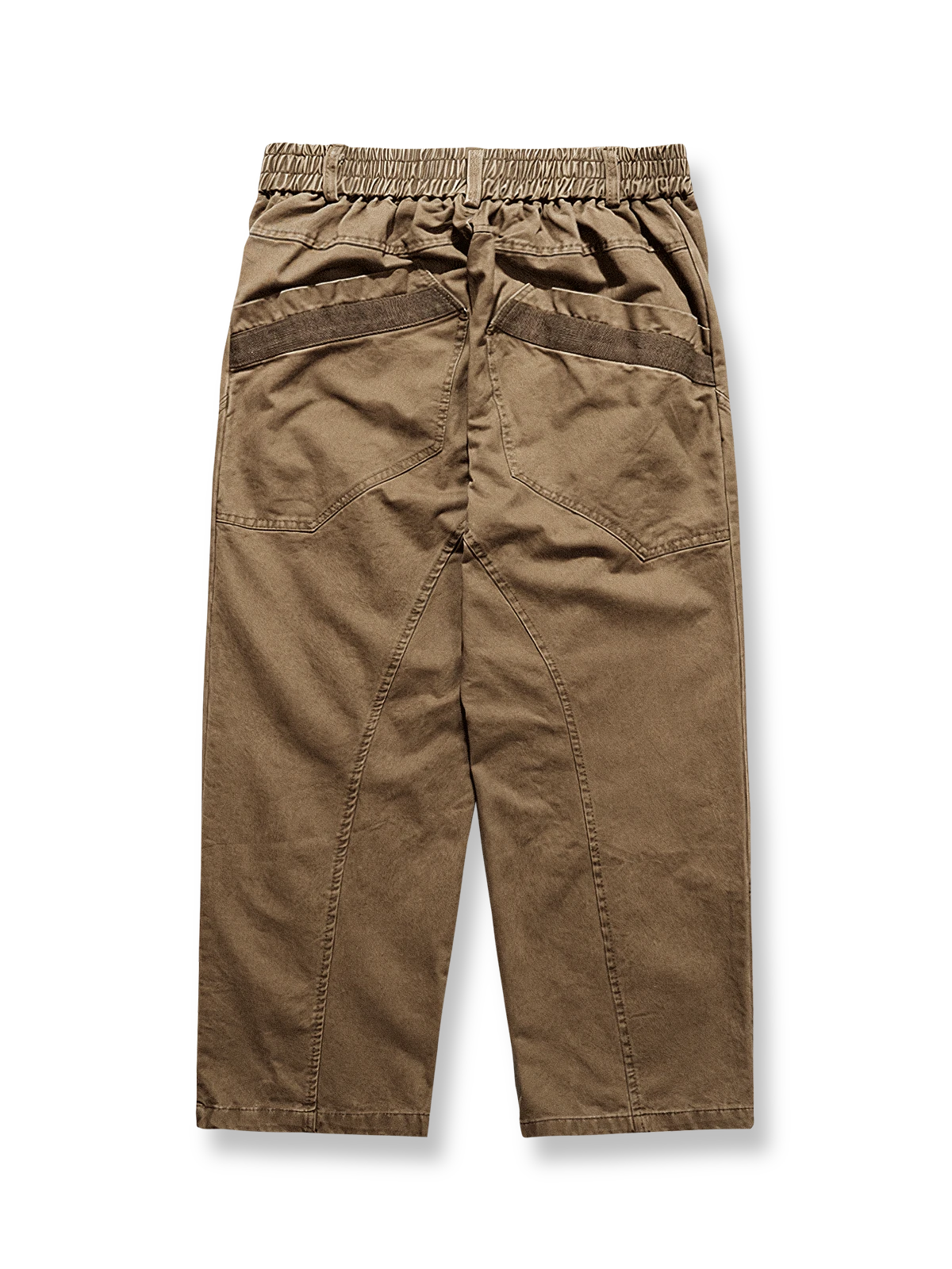 製品画像
デコンストラクションのパッチワークデザインが特徴のワイドフィットカーゴパンツ。ウォッシュ加工によるヴィンテージ感と自然な風合いが、快適さと機能性を両立したユニークなスタイルを提供。
詳細画像
ウエスト部分にはベルトバックルとゴムを組み合わせ、自由度と快適さを向上。裾はボタンで調整可能で、異なる着用ニーズに合わせて幅を自由に変更できます。デコンストラクションデザインが、個性的なヴィンテージ感を演出。