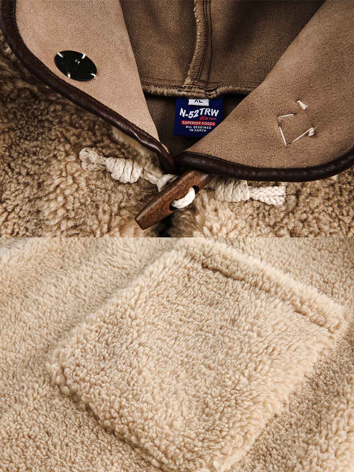 製品画像: ムートン一体 シープボア ダッフルコートの全体展示画像。厚手で暖かいムートンデザインが特徴で、トグルボタンとフード付きのクラシックなスタイルが際立つ。ルーズフィットシルエットで実用性とファッション性を両立。
詳細画像: トグルボタンのデザインと袖口のレザーパイピングをクローズアップした画像。細部のこだわりが分かるディテールで、耐久性と高級感を強調。