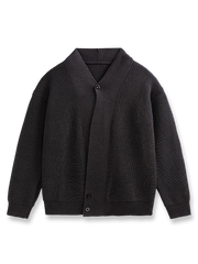 製品画像: アシンメトリーデザイン ニットセーターの全体展示画像。ユニークなアシンメトリーデザインが目を引く一着で、ルーズフィットシルエットがリラックスした雰囲気を演出。秋冬のコーディネートに最適。
詳細画像: アシンメトリーデザイン部分とリブ仕様の袖口ディテールをクローズアップした画像。柔らかな混紡素材の質感と防風性を強調。