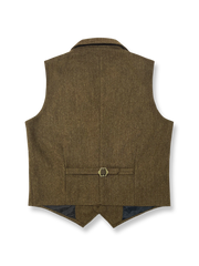 製品画像: ウールツイード スーツベストの全体展示画像。重厚なウール混紡ツイード素材とクラシックなブリティッシュスタイルが際立つデザイン。ビジネスからカジュアルまで幅広く活躍する一着。
詳細画像: ウール混紡ツイード素材の風合いと精密なジャケットカットをクローズアップしたディテール画像。高級感と保温性が感じられる仕上がりを強調。