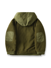 製品画像
フリース パッチワーク フード付き 中綿ジャケットの全体像。高密度フリース素材と耐久性のあるパッチワークデザインが特徴的なアウター。
詳細画像
高密度フリースと耐磨性に優れた織布パッチワークのテクスチャ、ダイヤ柄キルティング裏地、中綿ズレ防止仕様、大容量4ポケットのディテール特写。