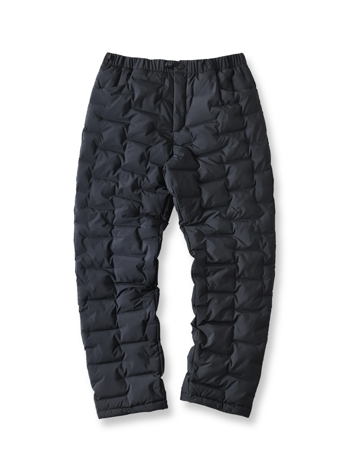 製品画像
高機能保温中綿 防風・防寒中綿パンツ全体図。防風性・撥水性に優れたナイロン素材とシンプルなデザインで、寒冷地のアウトドア活動に最適な秋冬アイテム。
詳細画像
防風・撥水ナイロン素材の質感、高機能保温中綿の充填構造、裾の調整仕様と立体裁断デザインによる動きやすさのディテール特写。