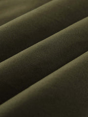 製品画像
N1デッキスタイル 海軍 フード付きコート全体図。高密度コットン素材と厚手シープスキン風ウールファー裏地を使用した、ヴィンテージ感溢れる冬用防寒アウター。
詳細画像
厚手のシープスキン風ウールファー裏地の質感、「A.R.M.Y.」プリントのクラシックディテール、ファスナーとボタンの二重防風仕様の特写。