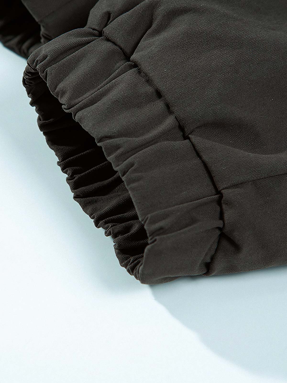 製品画像
「クラシックなパッチワークチェック柄とルーズフィットシルエットが特徴のジャケット全体写真。100%コットン素材で快適さとレトロなスタイルを両立した秋冬のマストアイテム。」
詳細画像
「パッチワークチェック柄デザインが際立つ襟やポケット部分のディテール写真。柔らかく耐久性のある100%コットン素材が使用されたジャケットの特徴を強調した詳細画像。」