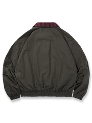 製品画像
「クラシックなパッチワークチェック柄とルーズフィットシルエットが特徴のジャケット全体写真。100%コットン素材で快適さとレトロなスタイルを両立した秋冬のマストアイテム。」
詳細画像
「パッチワークチェック柄デザインが際立つ襟やポケット部分のディテール写真。柔らかく耐久性のある100%コットン素材が使用されたジャケットの特徴を強調した詳細画像。」